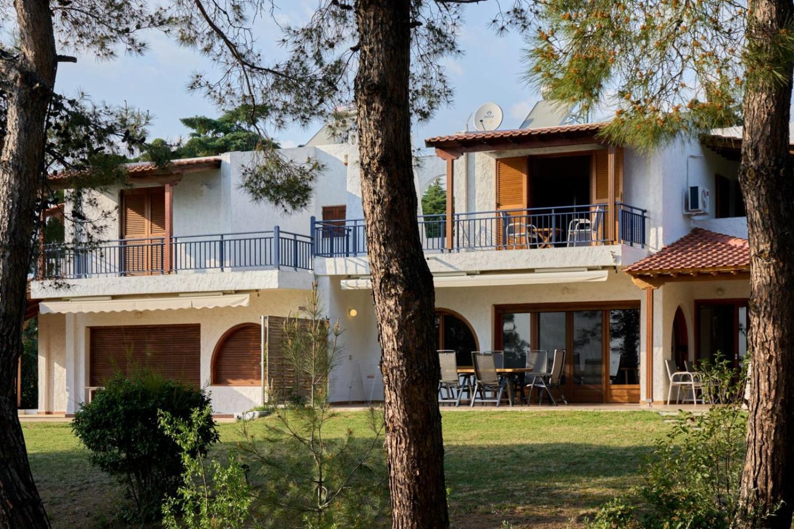 Summerday Villa Private Beach Néa Iráklia Kültér fotó