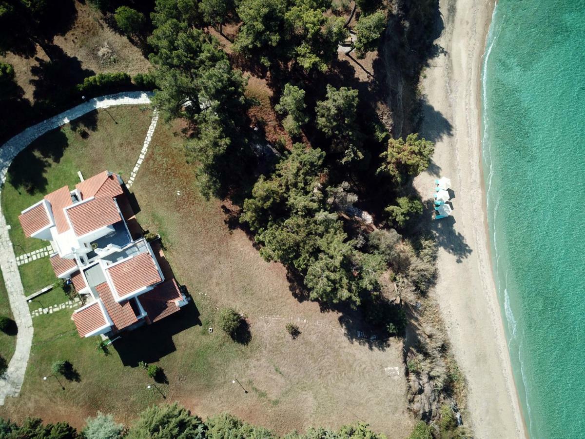 Summerday Villa Private Beach Néa Iráklia Kültér fotó