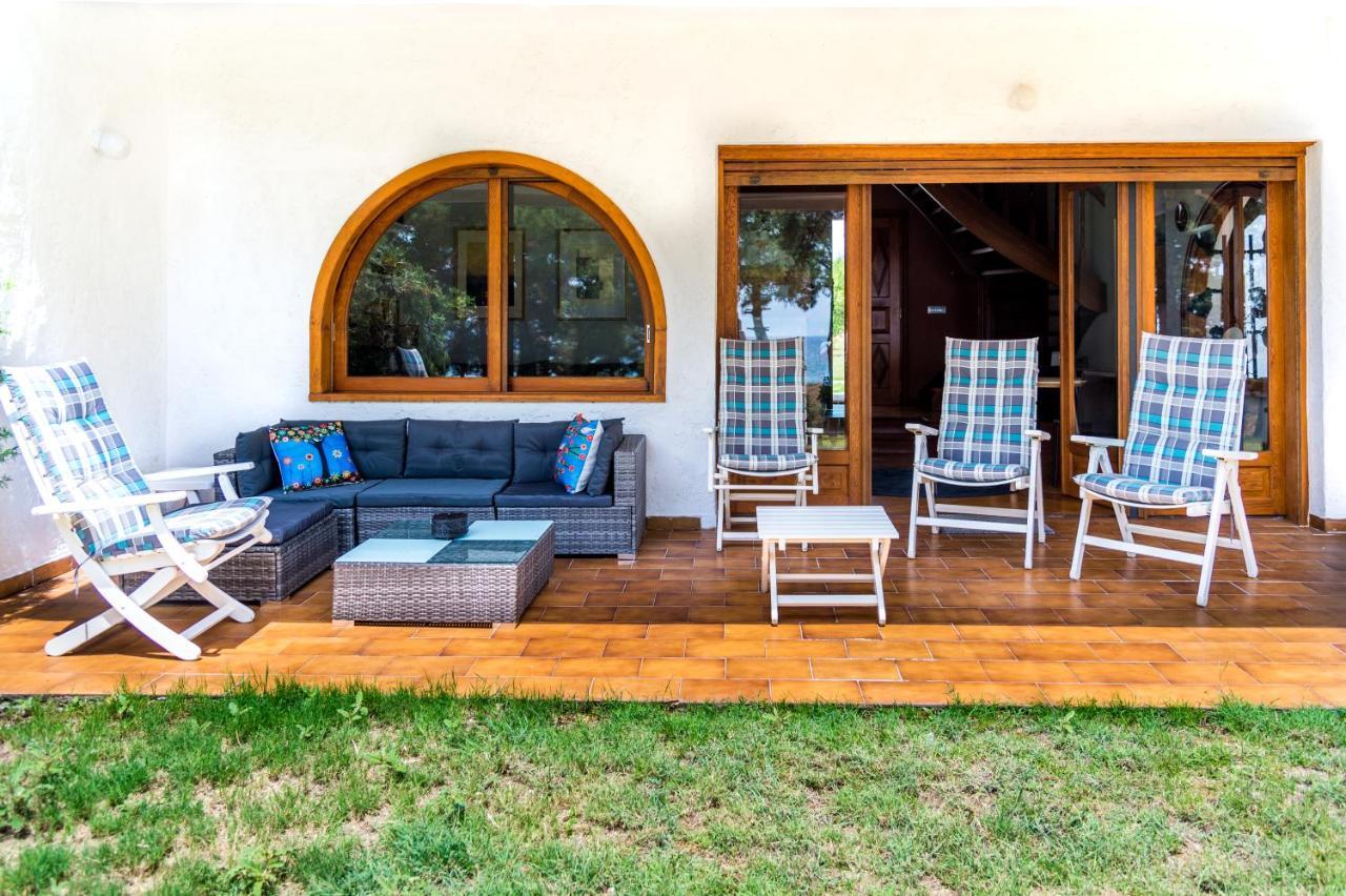 Summerday Villa Private Beach Néa Iráklia Kültér fotó
