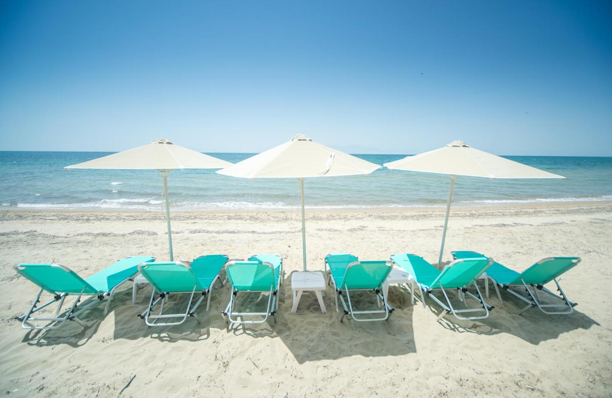 Summerday Villa Private Beach Néa Iráklia Kültér fotó